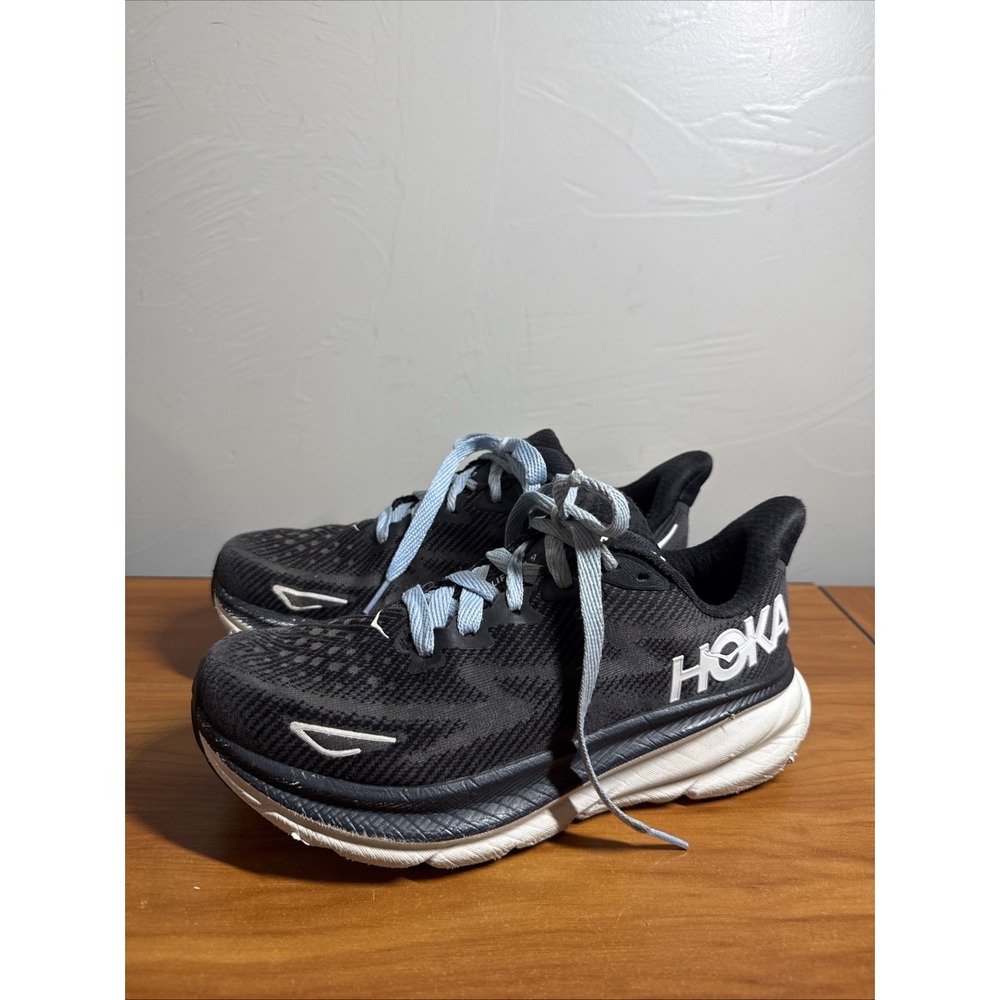 HOKA Clifton 9 Women Black/White Running Shoes Size 8B